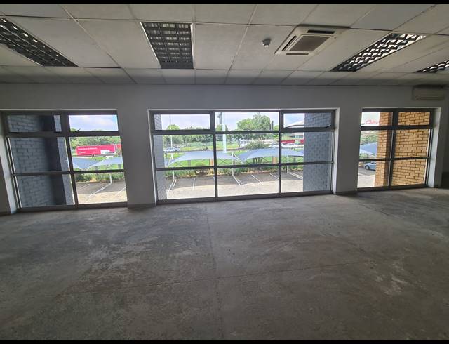 2,344M² OFFICE TO LET IN VORNA VALLEY